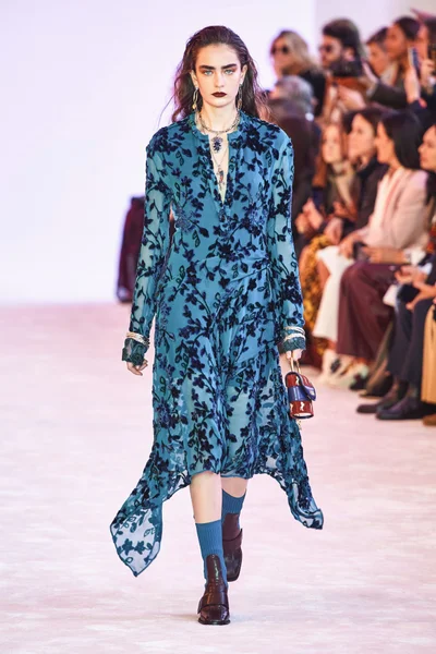 Look 46
